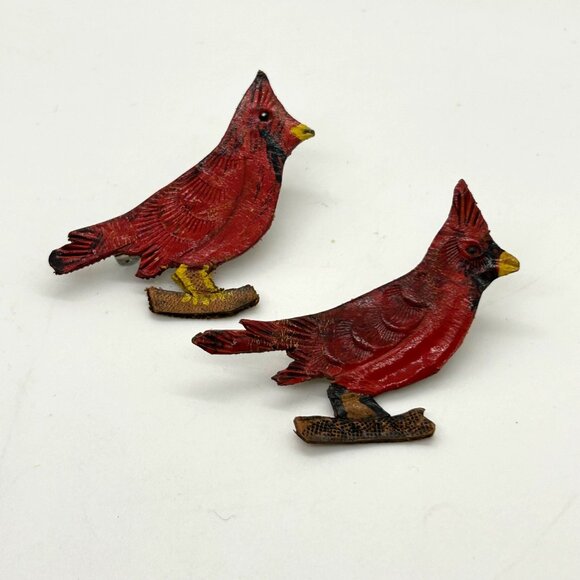 Vintage Cardinal Brooch Handcrafted Leather Birds Hand Painted - Picture 2 of 15